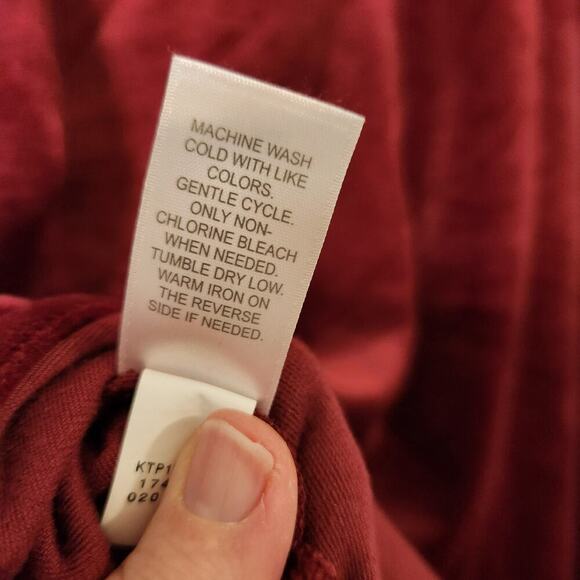 Pure Jill Velvety V-Neck Burgundy Top Size Medium Petite‎ - Picture 10 of 10